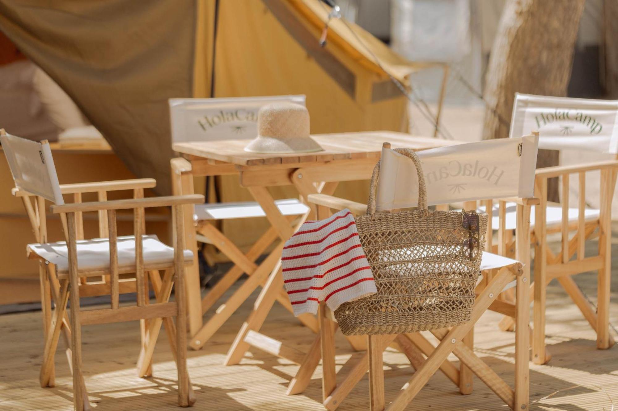 Отель Holacamp Sitges Fun Экстерьер фото