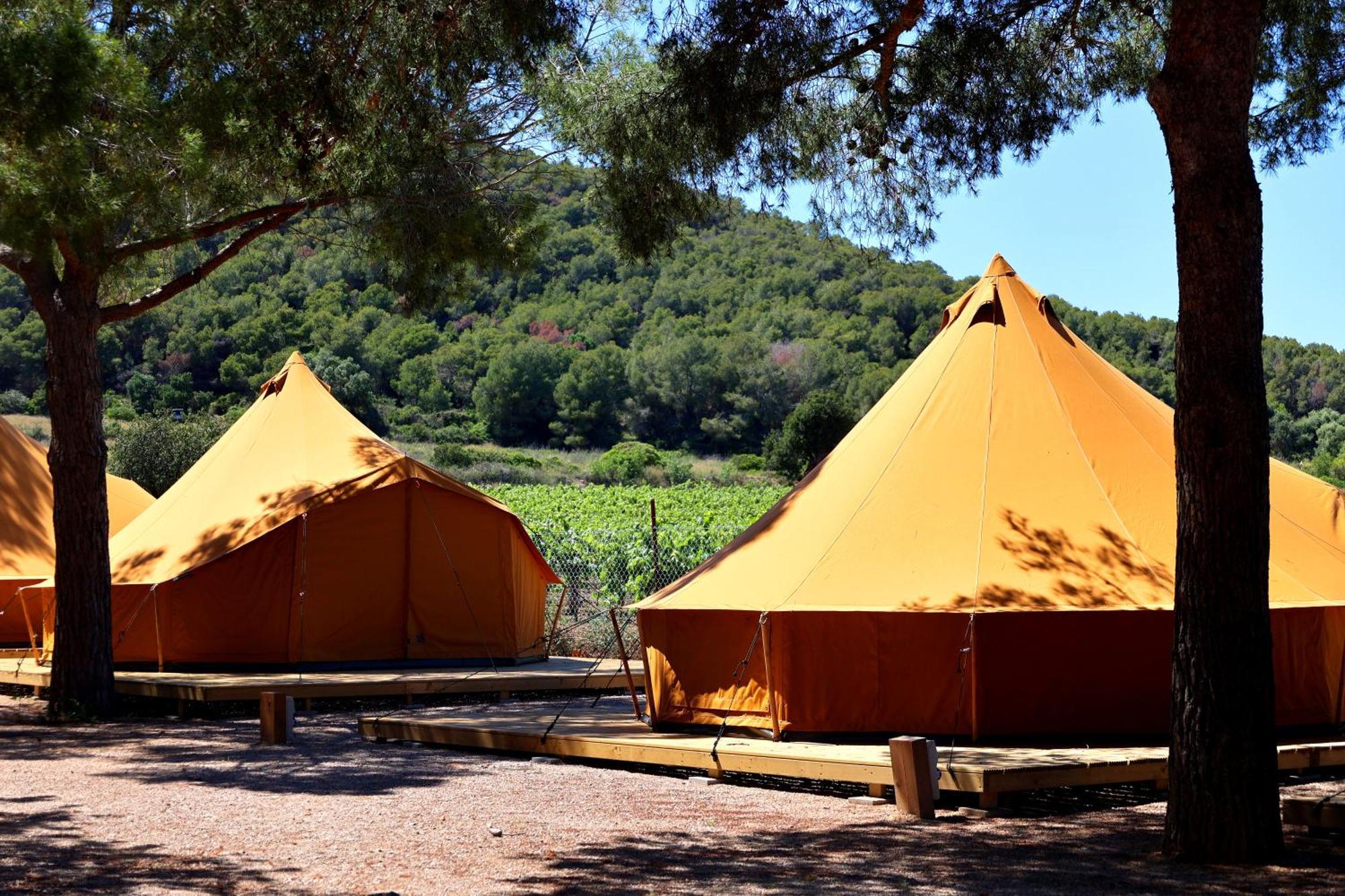 Отель Holacamp Sitges Fun Экстерьер фото